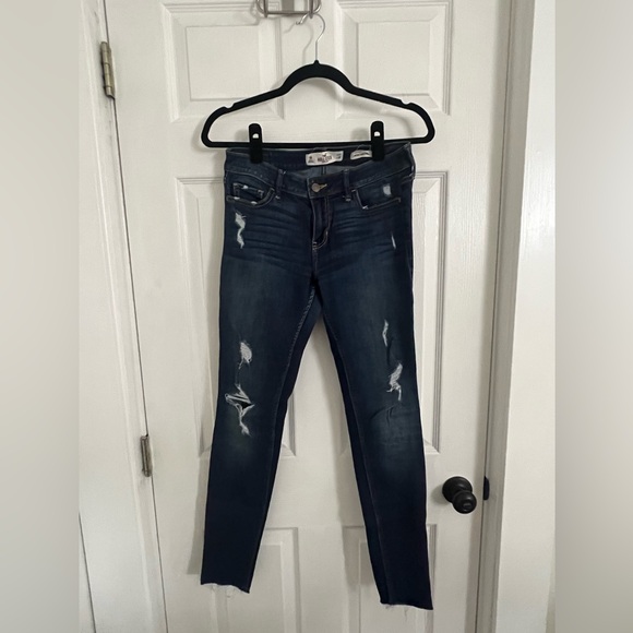Hollister low rise distressed super skinny jeans - Picture 1 of 3